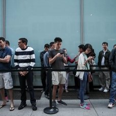 Спрос на iPhone 8 после старта продаж сократился на 25 %