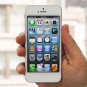 Поставщики не справляются со спросом на iPhone 5